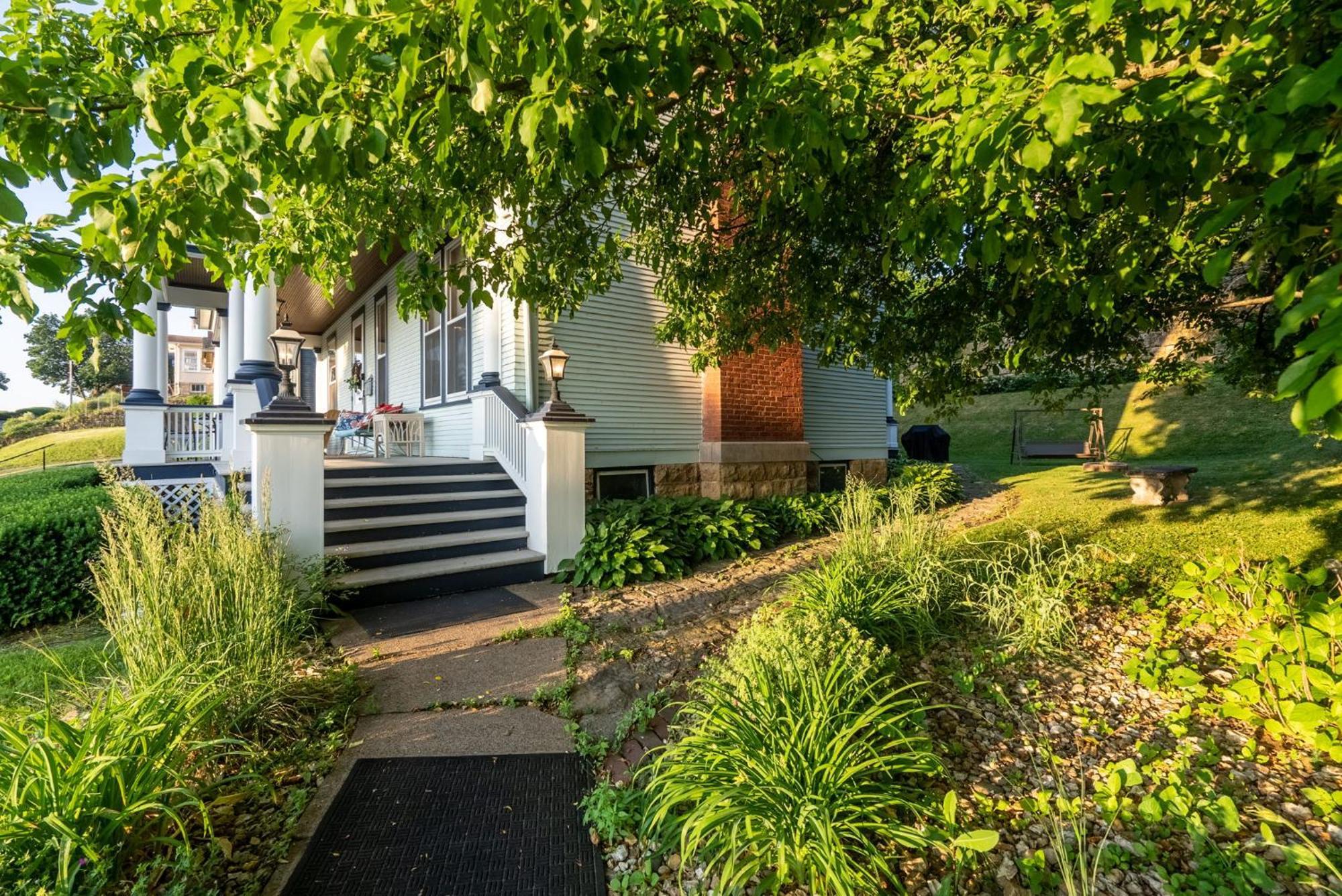 Dubuque'S Front Porch, Historic Charmer, Walk Downtown Екстериор снимка