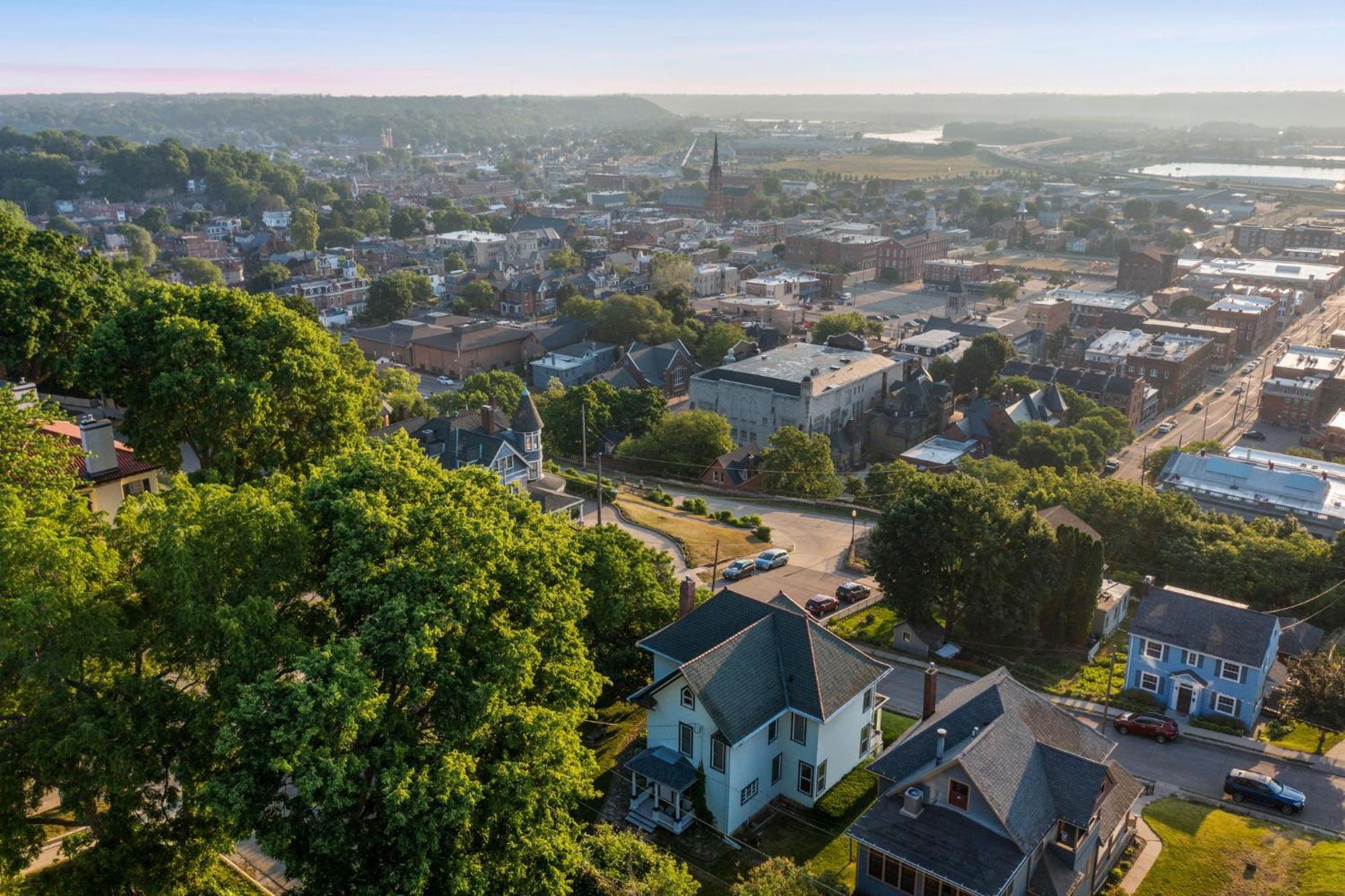 Dubuque'S Front Porch, Historic Charmer, Walk Downtown Екстериор снимка